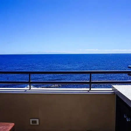 Lamar Luxury Penthouse With Jacuzzi * Puertito de Guimar