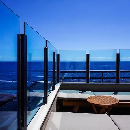 Lamar Luxury Penthouse With Jacuzzi