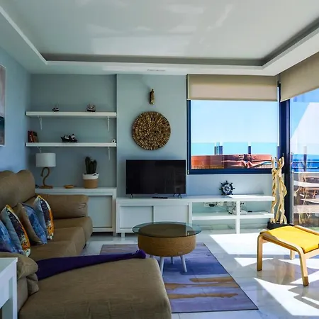 Lamar Luxury Penthouse With Jacuzzi