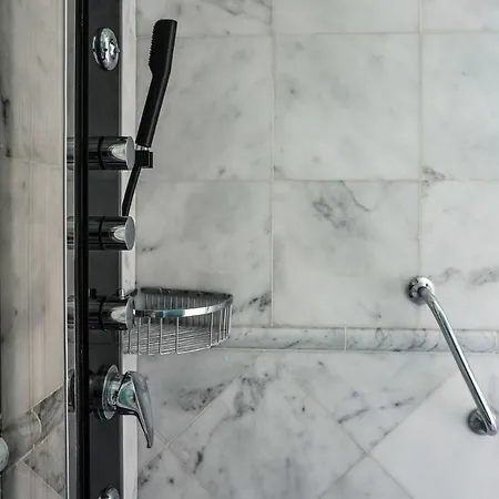 Lamar Luxury Penthouse With Jacuzzi דירה פוארטיטו דה גימאר